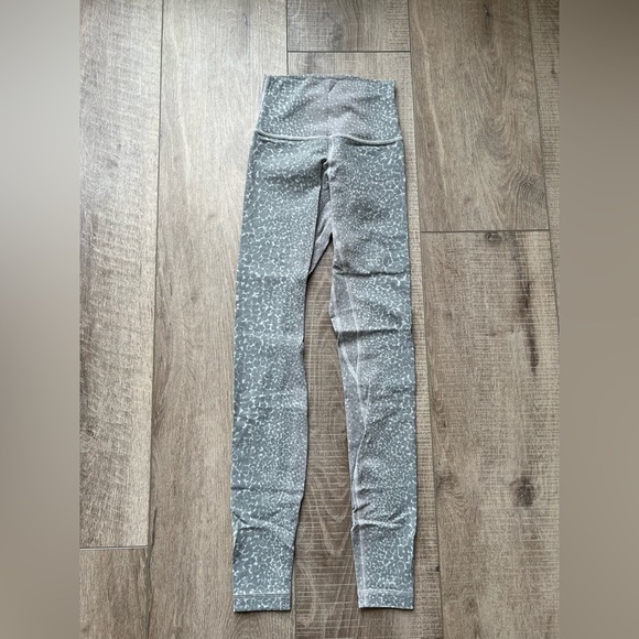 Lululemon Align Pant *Engineer Print in City Camo Silver Drop Multi - Picture 3 of 8